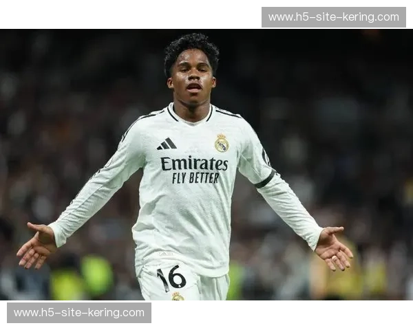 法甲判罚标准不统一引众怒 恩德里克与恩瓦内里遭遇双重标准 法甲判罚标准不统一引众怒 恩德里克与恩瓦内里遭遇双重标准